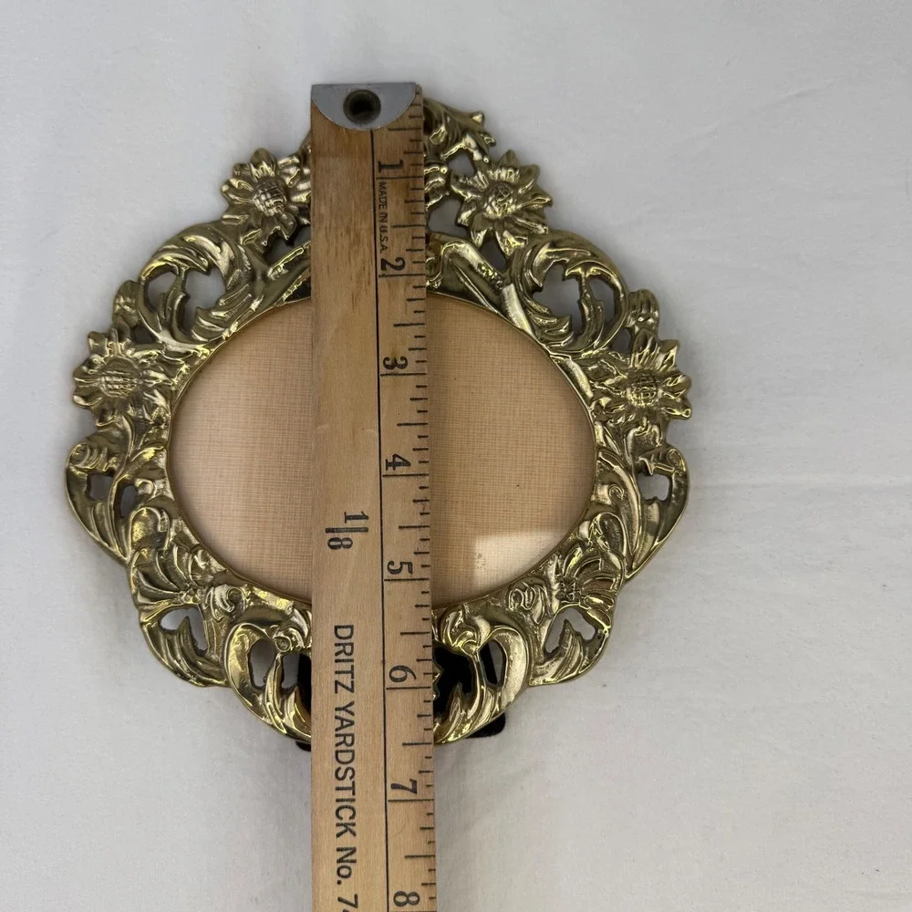 Vintage Ornate Brass Oval Picture Frame Floral Scroll Hollywood Regency 7.5x6.5
